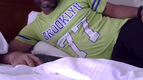 Snapshot of luckyfinalone chatting on 10-11-25, 01:20 luckyfinalone online show from 10-11-25, 01:20