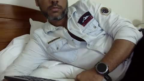 Snapshot of luckyfinalone chatting on 10-18-25, 12:02 luckyfinalone online show from 10-18-25, 12:02
