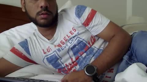 Snapshot of luckyfinalone chatting on 10-19-25, 02:29 luckyfinalone online show from 10-19-25, 02:29