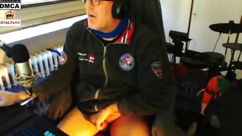 Snapshot of luckyfreak1 chatting on 03-02-25, 12:22 call me Stefan online show from 03-02-25, 12:22