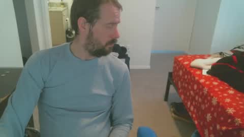 Snapshot of luckyluci chatting on 12-30-24, 03:24 luckyluci online show from 12-30-24, 03:24