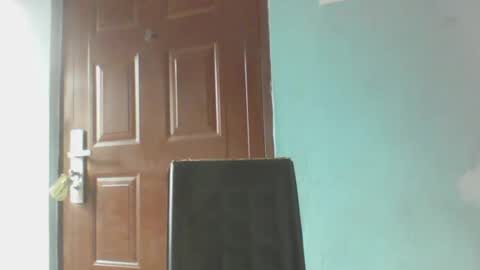 Snapshot of luckymadequeen chatting on 01-14-25, 12:56 Gloria online show from 01-14-25, 12:56