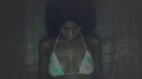 Snapshot of luckymadequeen chatting on 01-24-25, 09:47 Gloria online show from 01-24-25, 09:47