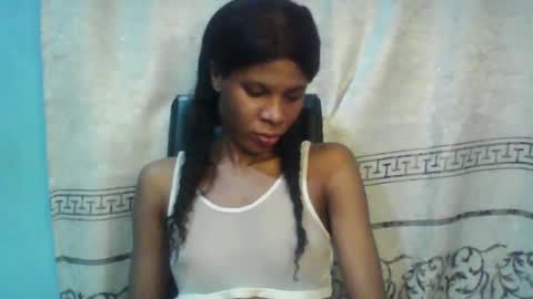 Snapshot of luckymadequeen chatting on 02-09-25, 11:46 Gloria online show from 02-09-25, 11:46