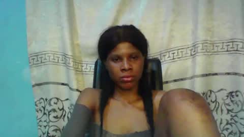 Snapshot of luckymadequeen chatting on 03-01-25, 11:58 Gloria online show from 03-01-25, 11:58