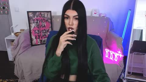 Monika online show from 10-21-25, 01:01