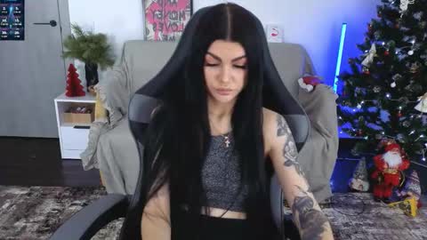 Monika online show from 12-23-25, 08:56