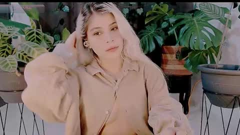 Snapshot of luckysapphire777 chatting on 10-30-25, 07:14 luckysapphire777 online show from 10-30-25, 07:14