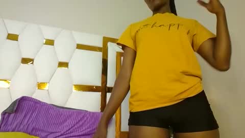 Snapshot of luckyy003 chatting on 02-28-25, 11:45 brielle online show from 02-28-25, 11:45