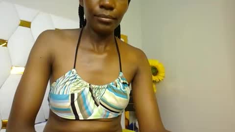 Snapshot of luckyy003 chatting on 03-07-25, 04:57 brielle online show from 03-07-25, 04:57