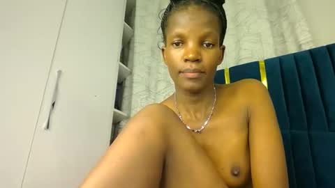 Snapshot of luckyy003 chatting on 10-12-25, 06:51 brielle online show from 10-12-25, 06:51