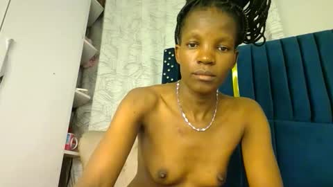 Snapshot of luckyy003 chatting on 10-19-25, 07:03 brielle online show from 10-19-25, 07:03