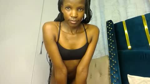 Snapshot of luckyy003 chatting on 10-29-25, 07:10 brielle online show from 10-29-25, 07:10