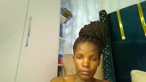 Snapshot of luckyy003 chatting on 11-11-25, 07:19 brielle online show from 11-11-25, 07:19