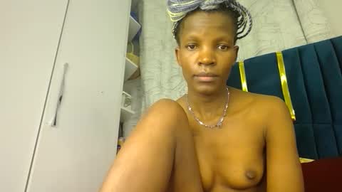 Snapshot of luckyy003 chatting on 11-30-25, 06:56 brielle online show from 11-30-25, 06:56