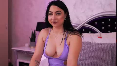 Mia online show from 07-17-26, 05:18