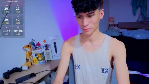 Lu Independent Model online show from 10-20-25, 01:06