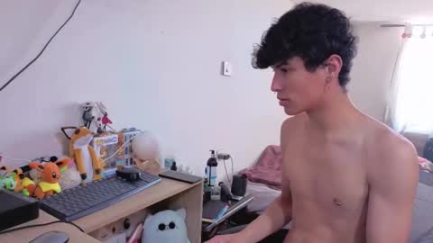 Lu Independent Model online show from 01-18-26, 03:27