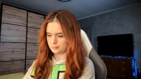 EmmaEmbers online show from 04-05-26, 03:09