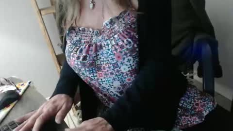 Snapshot of lucy_0000 chatting on 01-09-26, 06:38 lucy_0000 online show from 01-09-26, 06:38