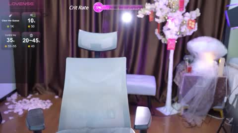 Lucy online show from 02-24-25, 01:46