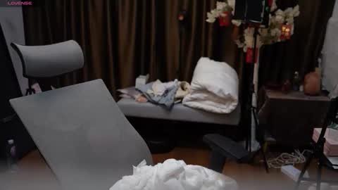 Lucy online show from 09-21-25, 05:58