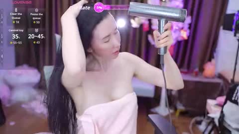 Lucy online show from 10-06-25, 01:19