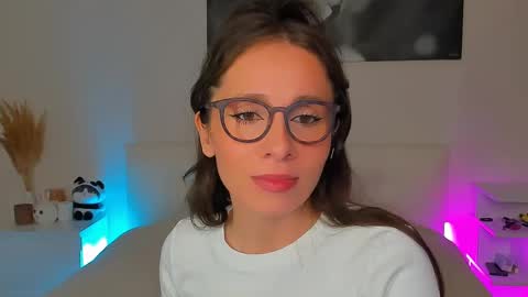 Snapshot of lucy__ray chatting on 02-23-25, 10:20 lucy__ray online show from 02-23-25, 10:20