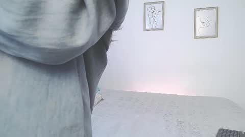 Lucia online show from 04-23-26, 10:45