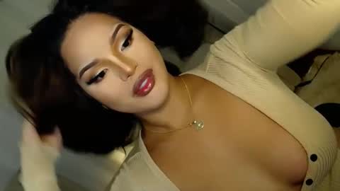    MONA    online show from 01-08-25, 02:14