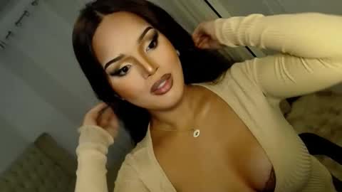    MONA    online show from 03-09-25, 09:25