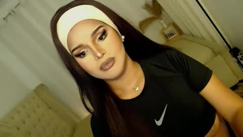    MONA    online show from 11-10-25, 05:45