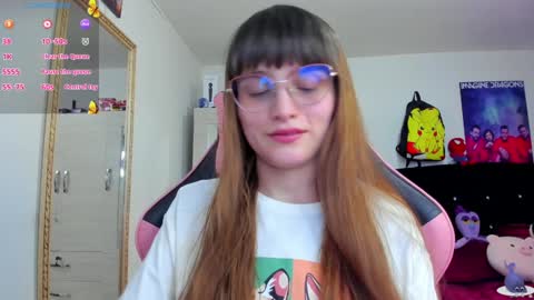 Snapshot of lucy_hess_ chatting on 01-10-25, 09:31 Lucy online show from 01-10-25, 09:31