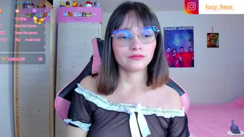 Snapshot of lucy_hess_ chatting on 12-17-25, 08:59 Lucy online show from 12-17-25, 08:59
