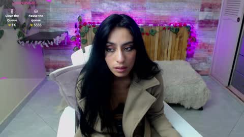 Snapshot of lucy_joi chatting on 12-03-24, 08:49 Luciana online show from 12-03-24, 08:49