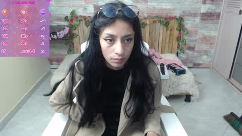 Snapshot of lucy_joi chatting on 01-09-25, 03:58 Luciana online show from 01-09-25, 03:58