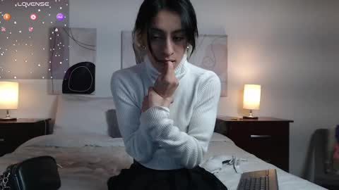Snapshot of lucy_joi chatting on 02-28-25, 10:06 Luciana online show from 02-28-25, 10:06