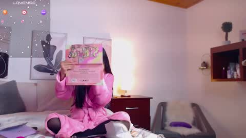 Snapshot of lucy_joi chatting on 03-01-25, 05:09 Luciana online show from 03-01-25, 05:09
