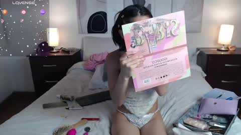 Snapshot of lucy_joi chatting on 03-03-25, 12:15 Luciana online show from 03-03-25, 12:15