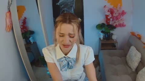 lucy online show from 10-27-25, 05:22