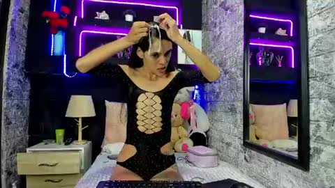Lucy unlimit come back here  online show from 07-19-26, 09:02