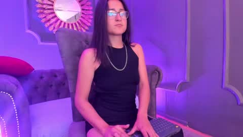 Lucy  online show from 12-09-24, 03:22