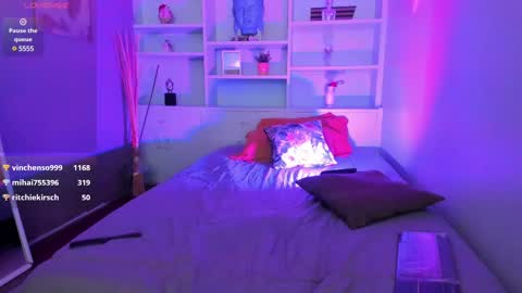 Lucy  online show from 02-18-25, 08:25