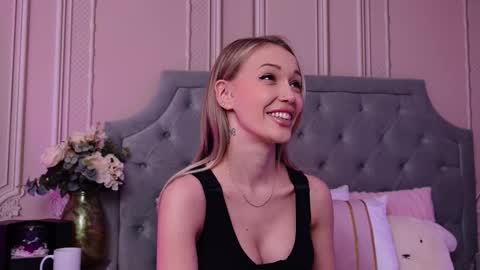 LucyAddison online show from 03-05-26, 01:12