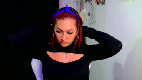Snapshot of lucycherry__ chatting on 02-05-25, 01:26 LUCIA online show from 02-05-25, 01:26