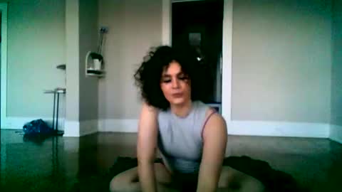 lucydreamsx2 online show from 03-12-26, 12:17
