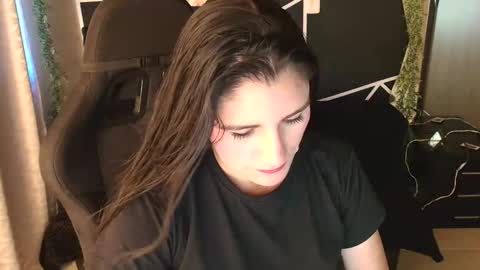 LUCY online show from 05-18-26, 05:52