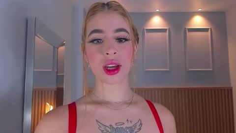 L U C Y  online show from 11-14-25, 12:48