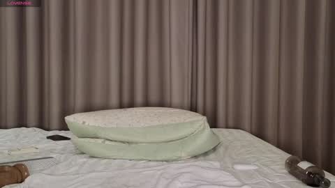 Love kinky Go here  online show from 01-05-25, 10:53