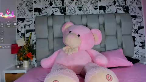 Snapshot of lucyrosse_ chatting on 03-01-26, 11:12 Lucy online show from 03-01-26, 11:12